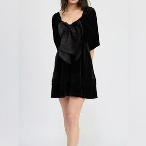 En Saison Black Velvet Dress with Bow